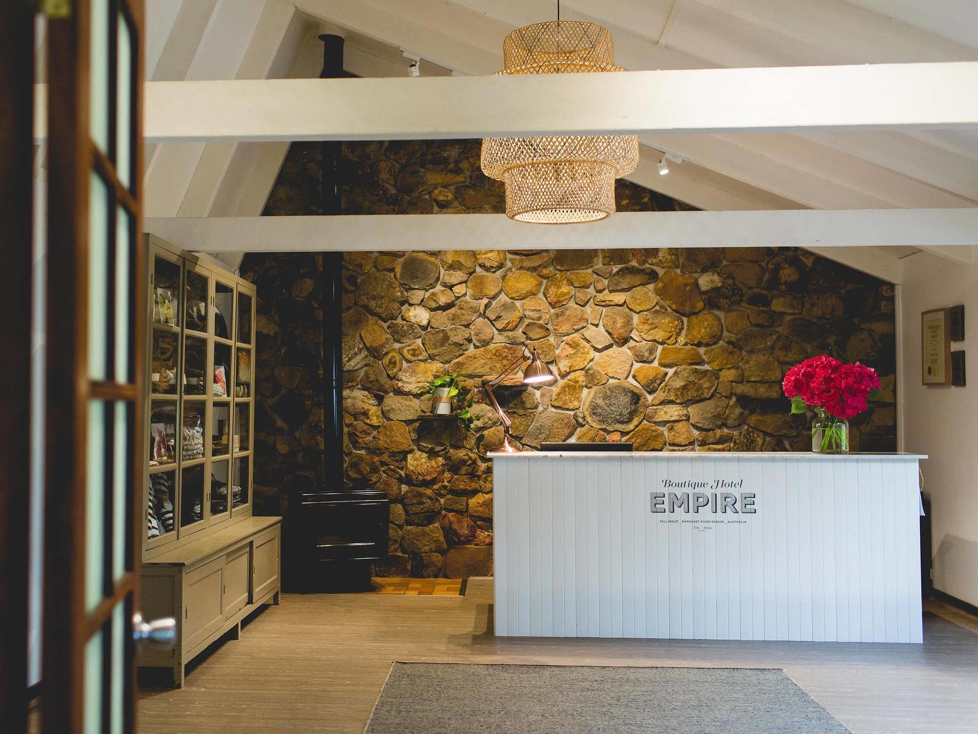 Empire Spa Retreat Дансборо Екстер'єр фото